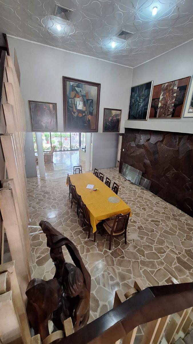 Venta de Casa con Uso de Suelo Comercial Urdesa Central Av Principal, Guayas — imagen 10