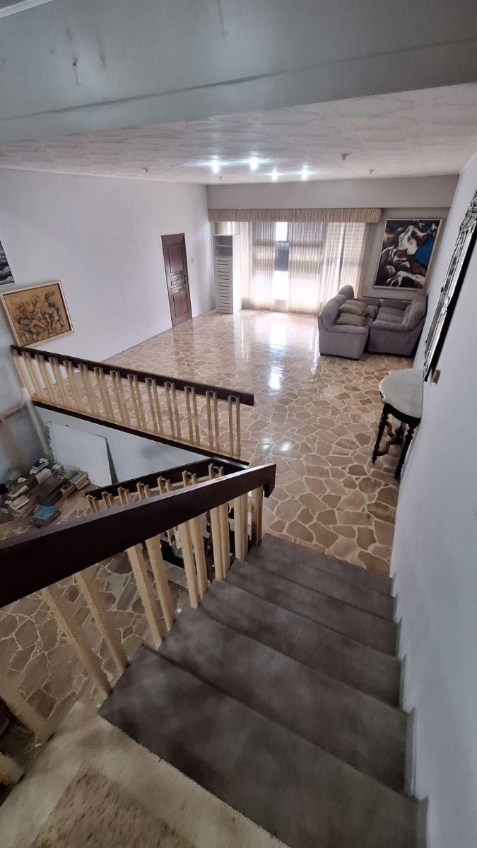 Venta de Casa con Uso de Suelo Comercial Urdesa Central Av Principal, Guayas — imagen 8