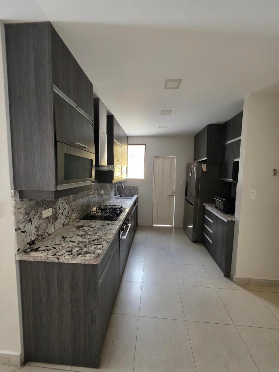 Vendo Hermosa Casa en Samanes 5, Herradura Cerrada con Guardiania 24/7, 1 Planta, Guayas — imagen 9