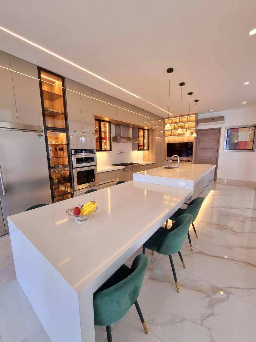 Venta. Aires del Batan. Hermosa Propiedad. Vista Al Lago. 4 Habitaciones, Guayas — imagen 4