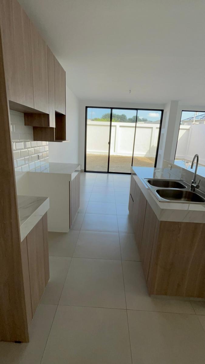 Casa en Venta en La Urbanizacion Alba del Bosque en Vía La Costa, Guayas — imagen 8