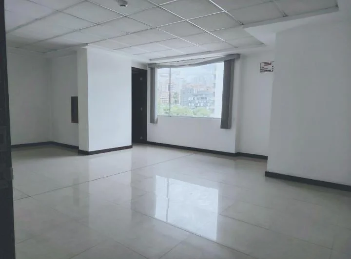 Vendo Oficina en Sector Bosano — imagen 1