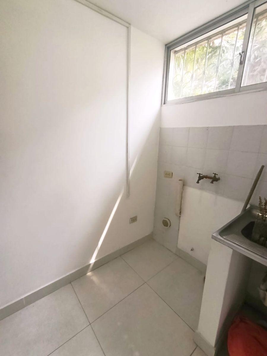 Departamento de 154 m² con 2 Habitaciones en Venta en Urdesa, Guayas — imagen 3