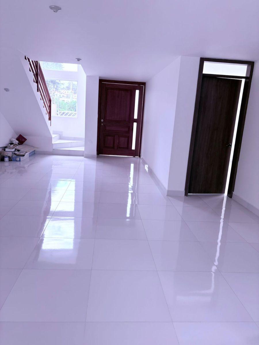 Casa 4 Habitaciones - Cashapamba 1 (Habitación en Planta Baja) — imagen 7