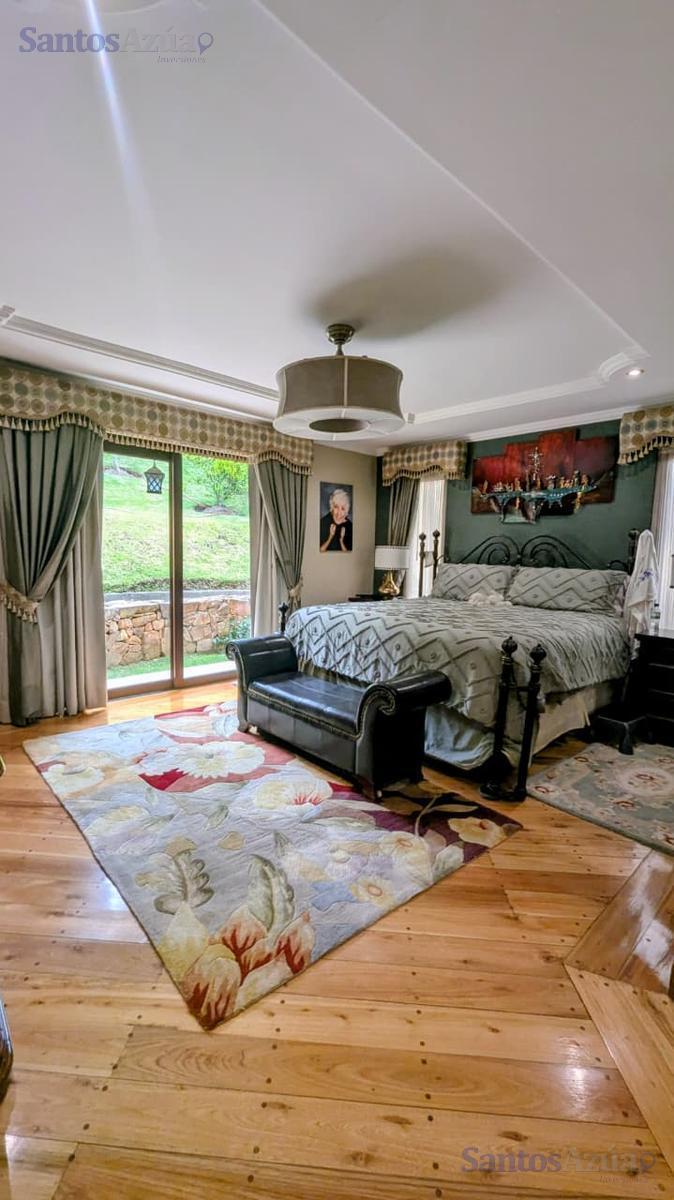 Casa de Alto Nivel en Challuabamba, Azuay — imagen 8