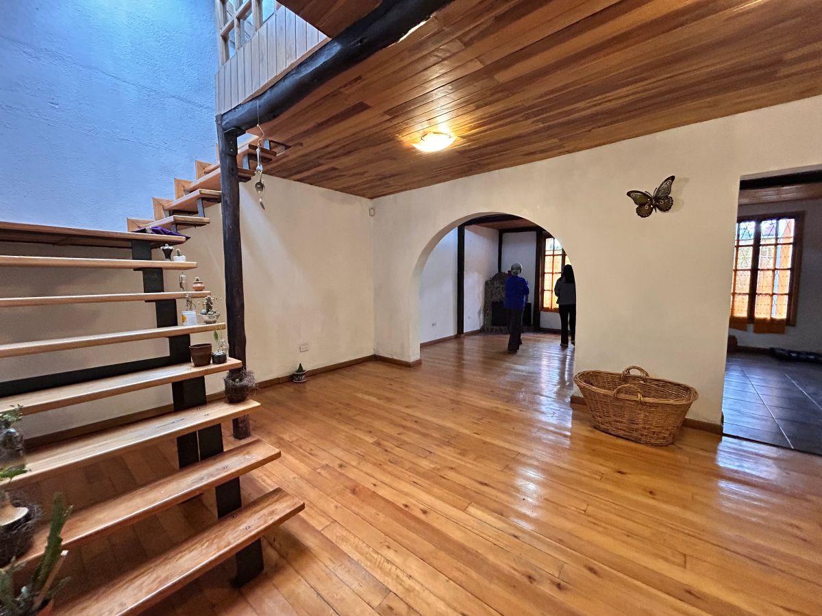 Hermosa Casa Esquinera y Rentera en La Floresta — imagen 7