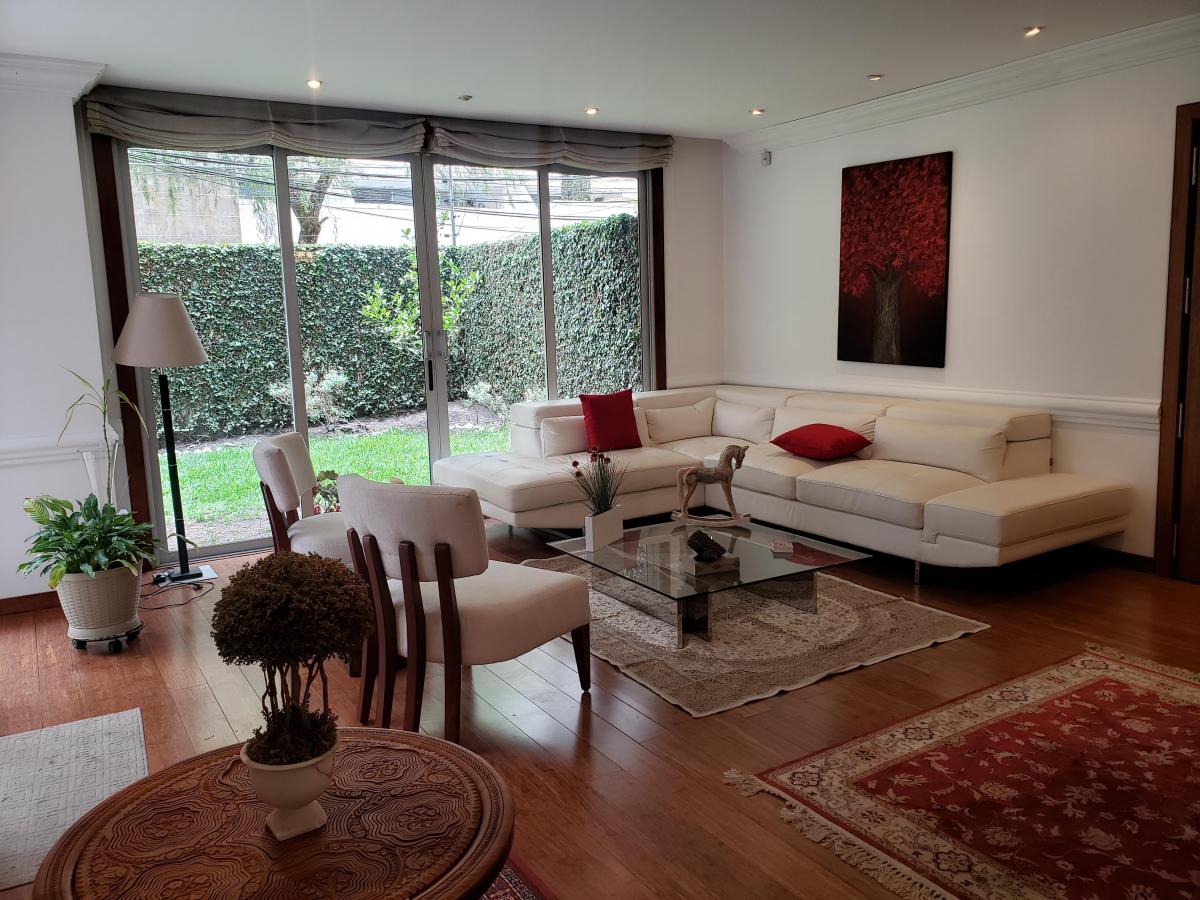 Sector Gonzales Suarez Precioso Departamento con Jardin de Venta — imagen 10