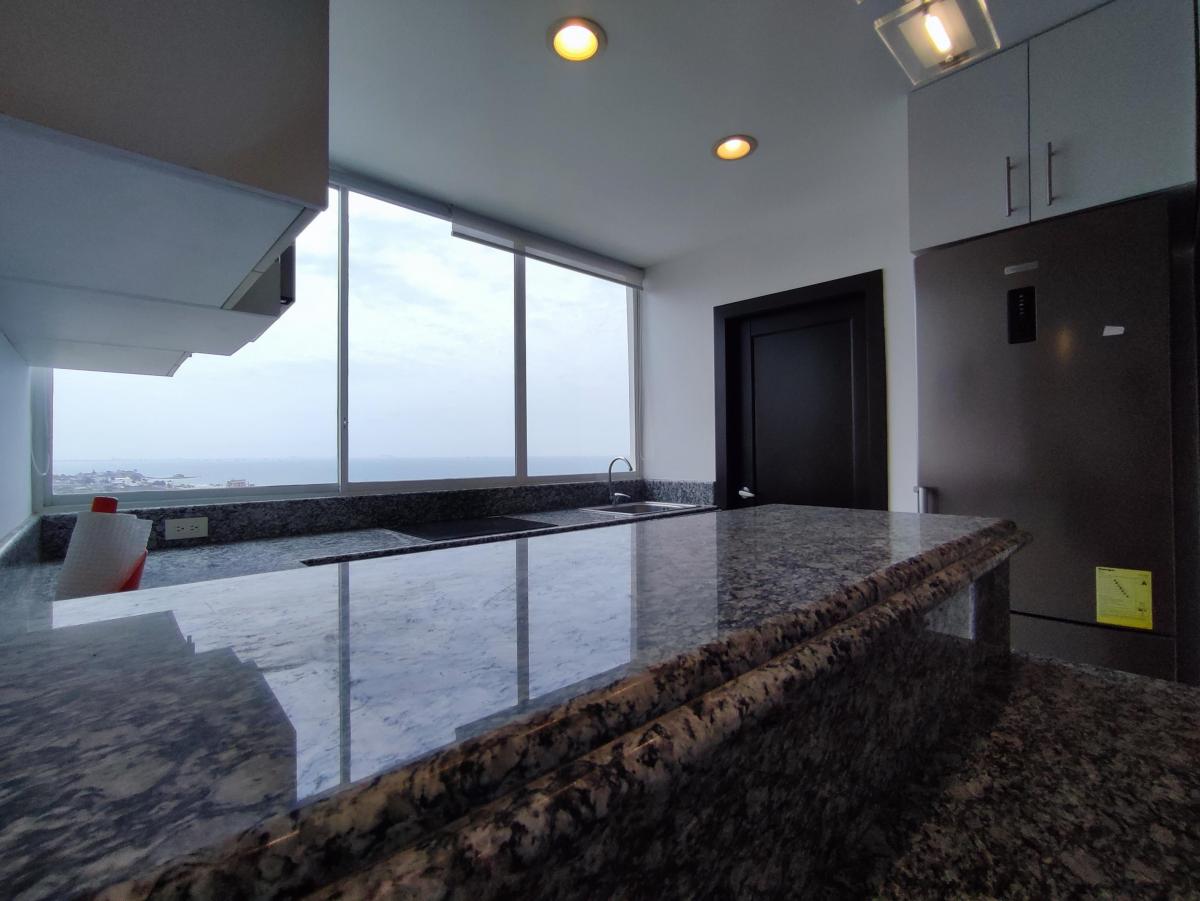 Departamento de 110 m² Vista Al Mar con 3 Recámaras en Venta en Punta Centinela — imagen 8