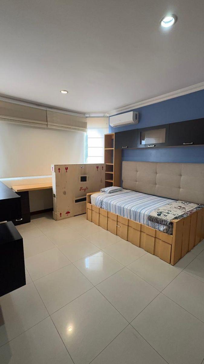 Samborondon Km 8 Laguna del Sol Hermosa Casa en Venta!, Guayas — imagen 6