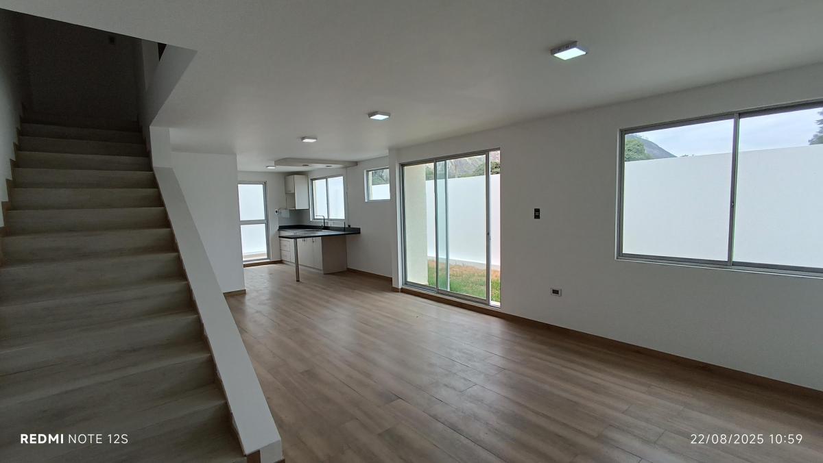 Oportunidad Vendo! Sector La Pampa, con Patio de 57 m². Provincia de Pichincha — imagen 9