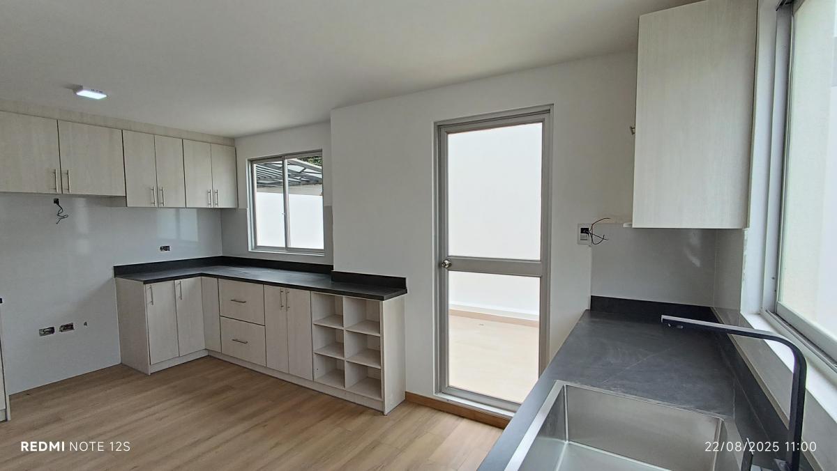 Oportunidad Vendo! Sector La Pampa, con Patio de 57 m². Provincia de Pichincha — imagen 8