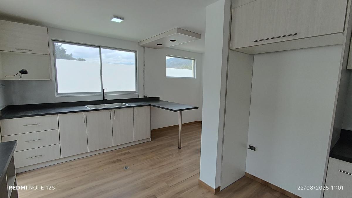 Oportunidad Vendo! Sector La Pampa, con Patio de 57 m². Provincia de Pichincha — imagen 7
