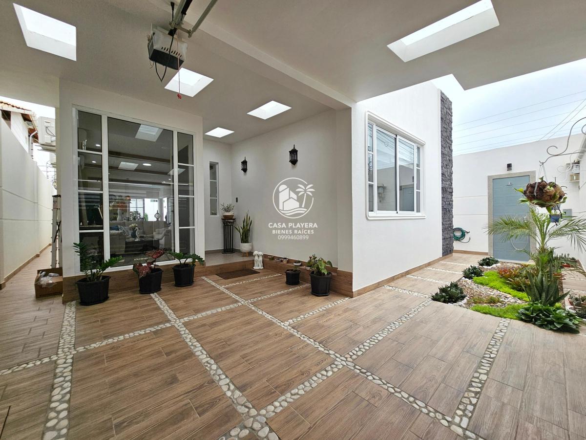 Vendo Hermosa Casa con Piscina Cpocas Cuadras del Mar en Salinas — imagen 10