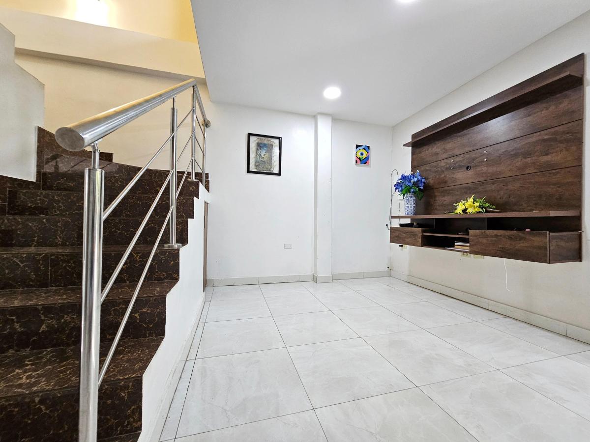 Vendo Hermosa Casa de 2 Pisos a Pocas Cuadras del Mar en La Libertad — imagen 8