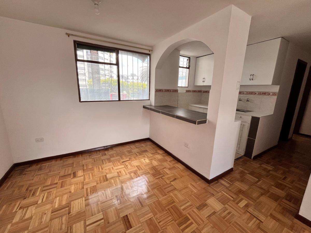 Venta Departamento Remodelado Av Los Granados Cerca Udla Condominios El Batán — imagen 9