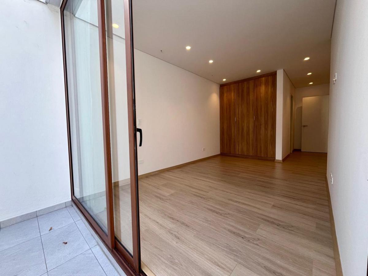 Loft en Venta por Estrenar - Sector Quito Tenis Area Social con Acceso a Patio Privado Descripción L — imagen 9