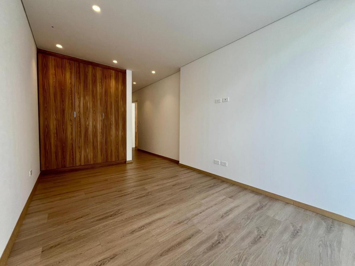 Loft en Venta por Estrenar - Sector Quito Tenis Area Social con Acceso a Patio Privado Descripción L — imagen 8