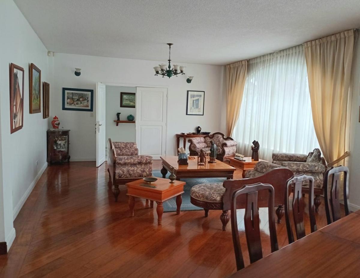 Departamento de Venta en Quito - Campo Alegre - Sector Monteserrin — imagen 9