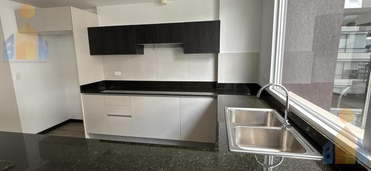 Vendo Elegante Departamento de 3 Dorm. por Estrenar en El Sector Ponceano Alto — imagen 3