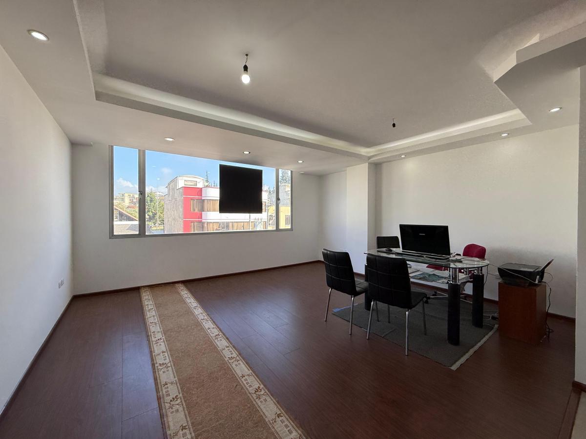 Departamento en Venta, Urb. Jardines de Amagasí — imagen 8