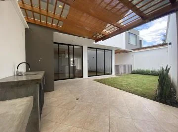 Casa de Venta Entumbaco Estilo Moderno Seguridad 24/7 — imagen 5