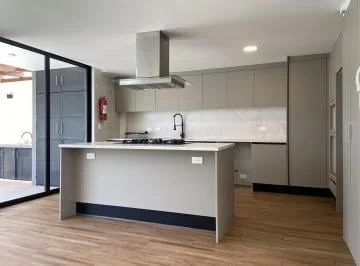 Casa de Venta Entumbaco Estilo Moderno Seguridad 24/7 — imagen 4