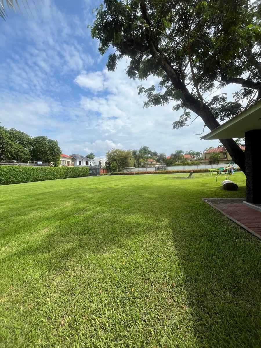 Terreno en Venta Urb Vista Al Río Samborondon con Hermosa Vista, Guayas — imagen 4