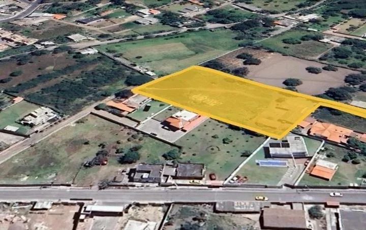 Terreno en Venta de 4150 m² en Tumbaco con Servicios Básicos — imagen 1