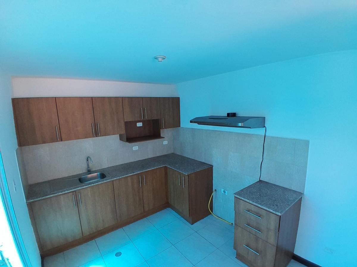 Casa de 125 m² con 2 Habitaciones en Venta en Pomasqui — imagen 9