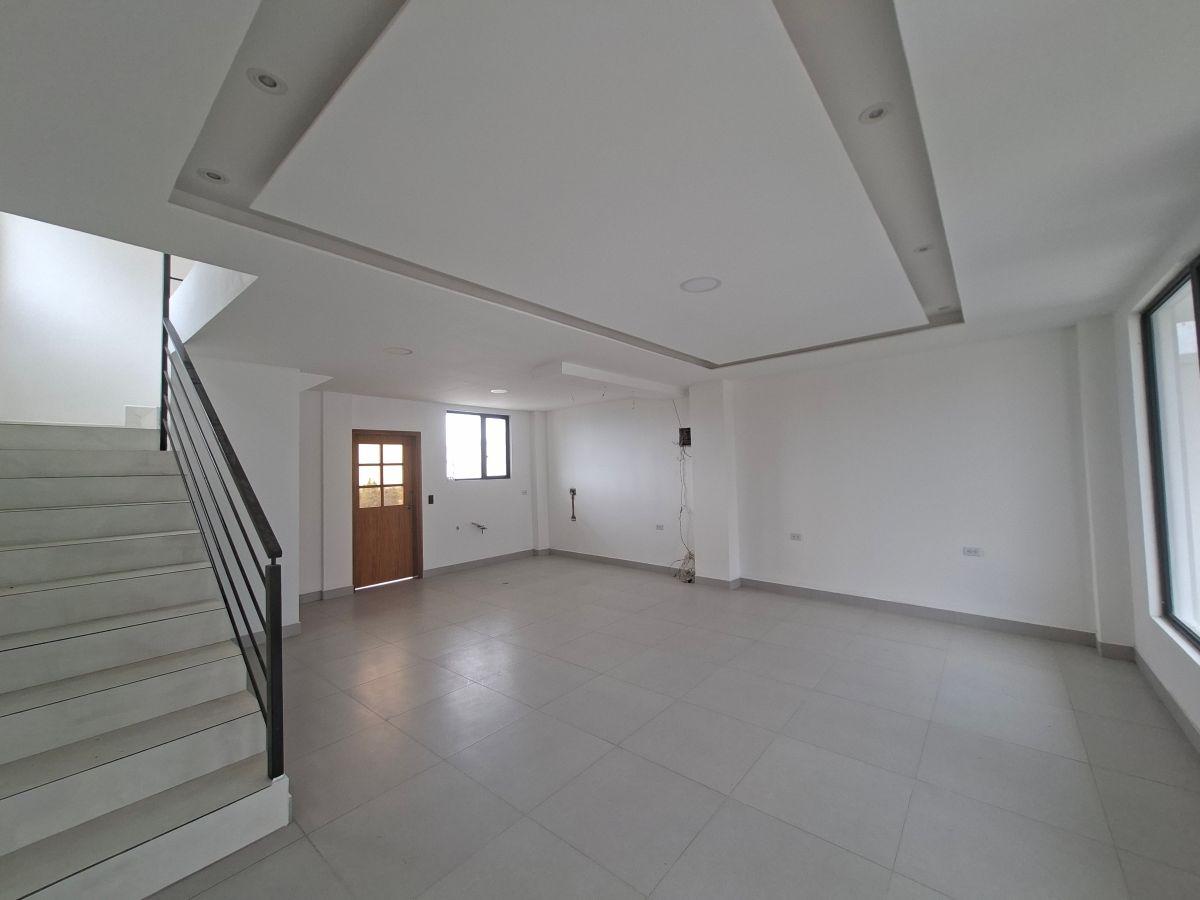 ¡Moderna y Minimalista! Casa por Estrenar en Oyambarillo | $50.000 — imagen 8