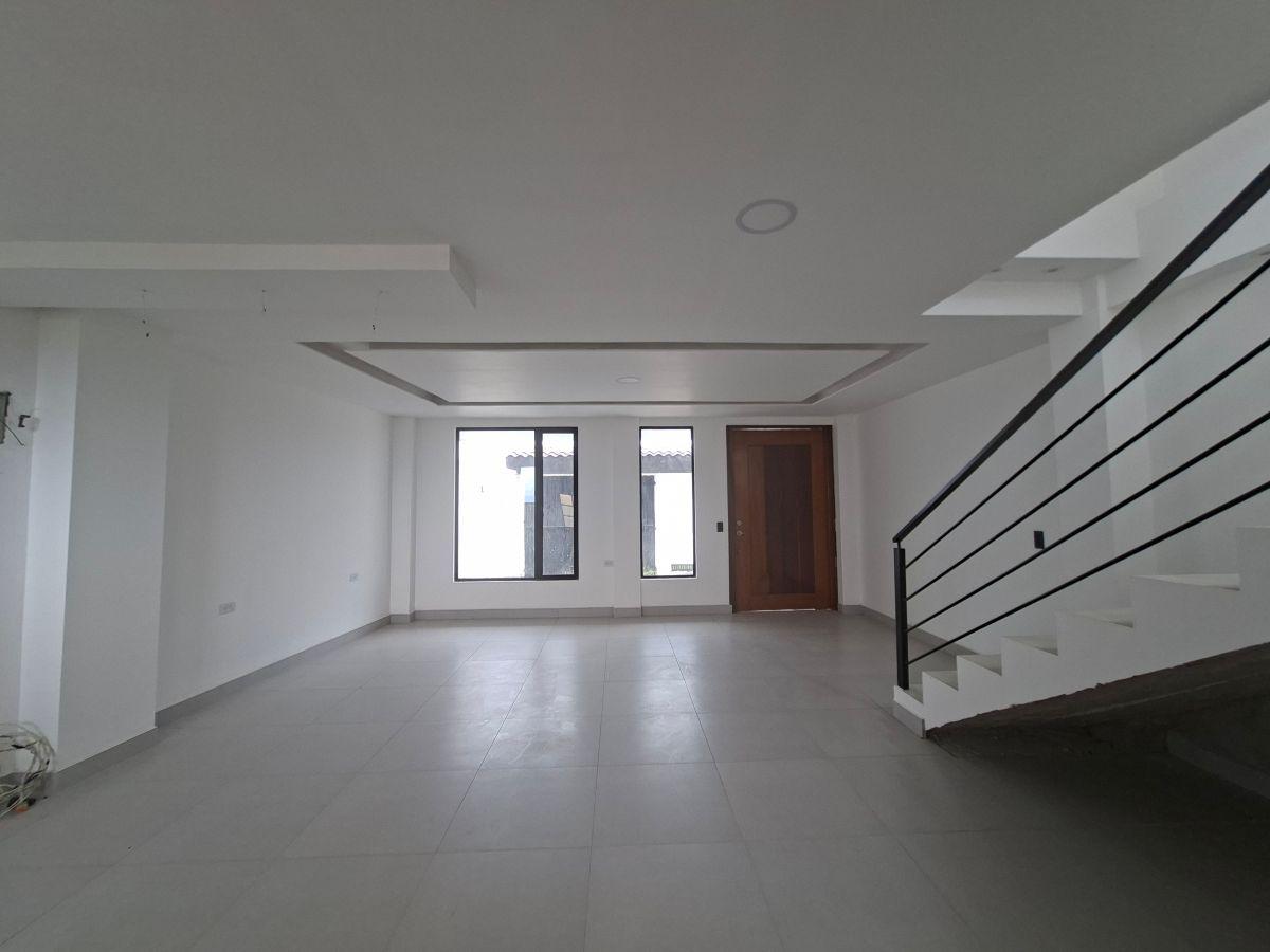 ¡Moderna y Minimalista! Casa por Estrenar en Oyambarillo | $50.000 — imagen 7
