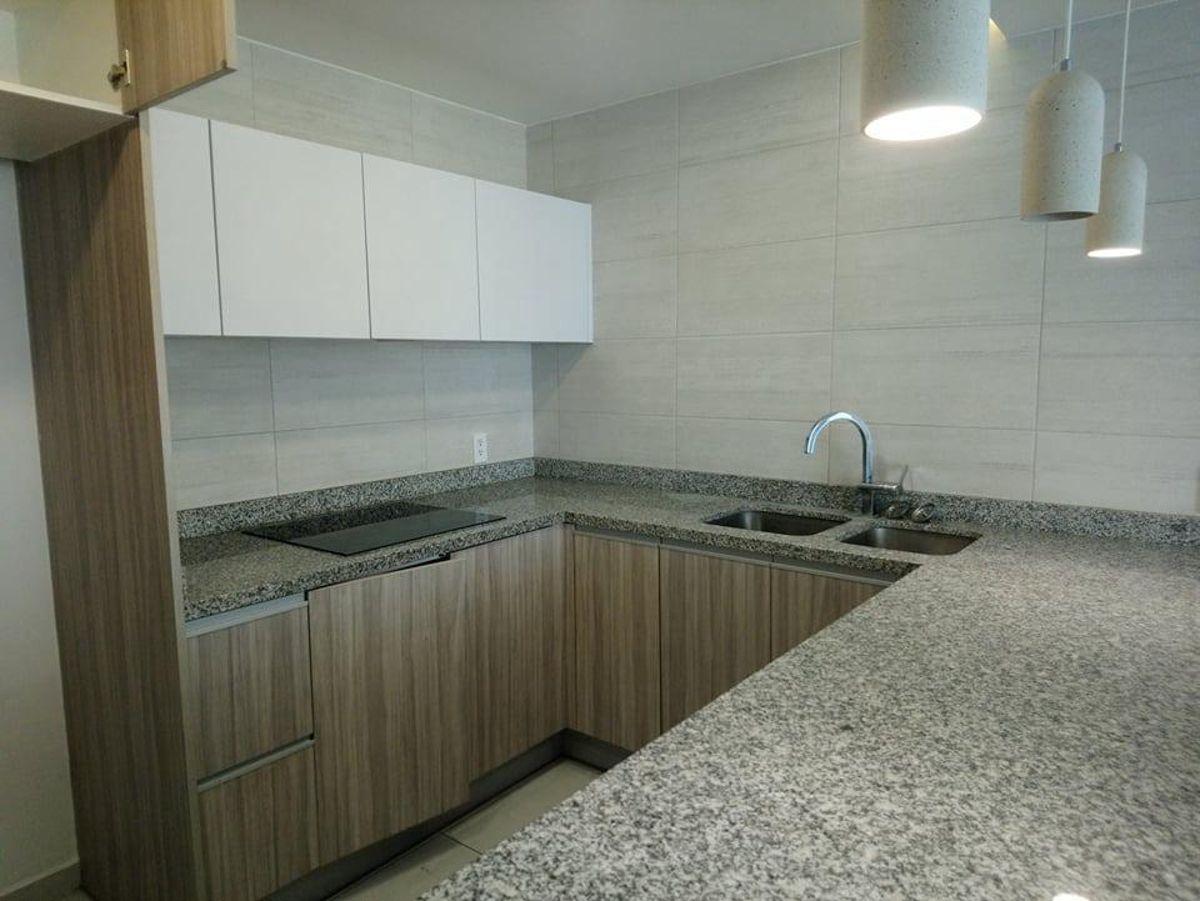 Departamento en Venta 2d en La Eloy Alfaro y Portugal — imagen 9