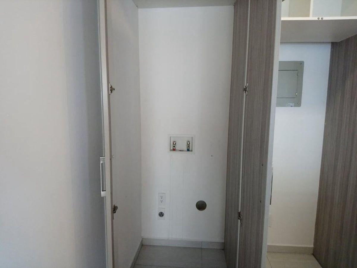 Departamento en Venta 2d en La Eloy Alfaro y Portugal — imagen 8