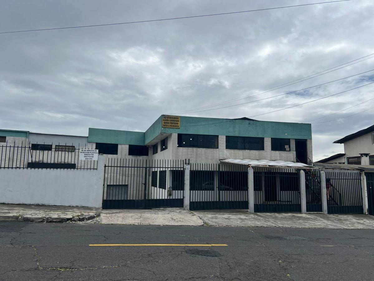 Terrenos con Construcción Ubicados en La Elia Liut y Brasil. Juntos o Separados. Provincia de Pichincha — imagen 2