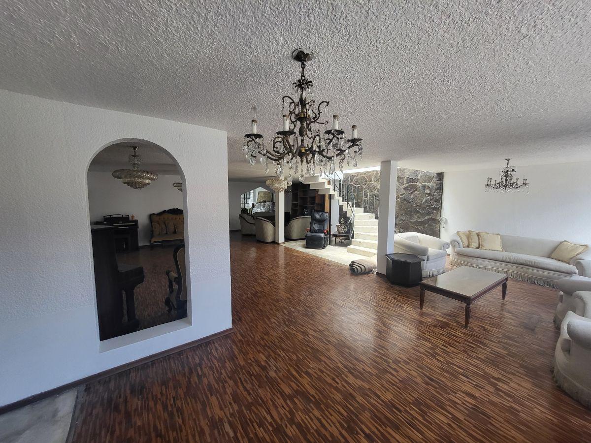 Oportunidad Amplia y Confortable Casa en Venta — imagen 9