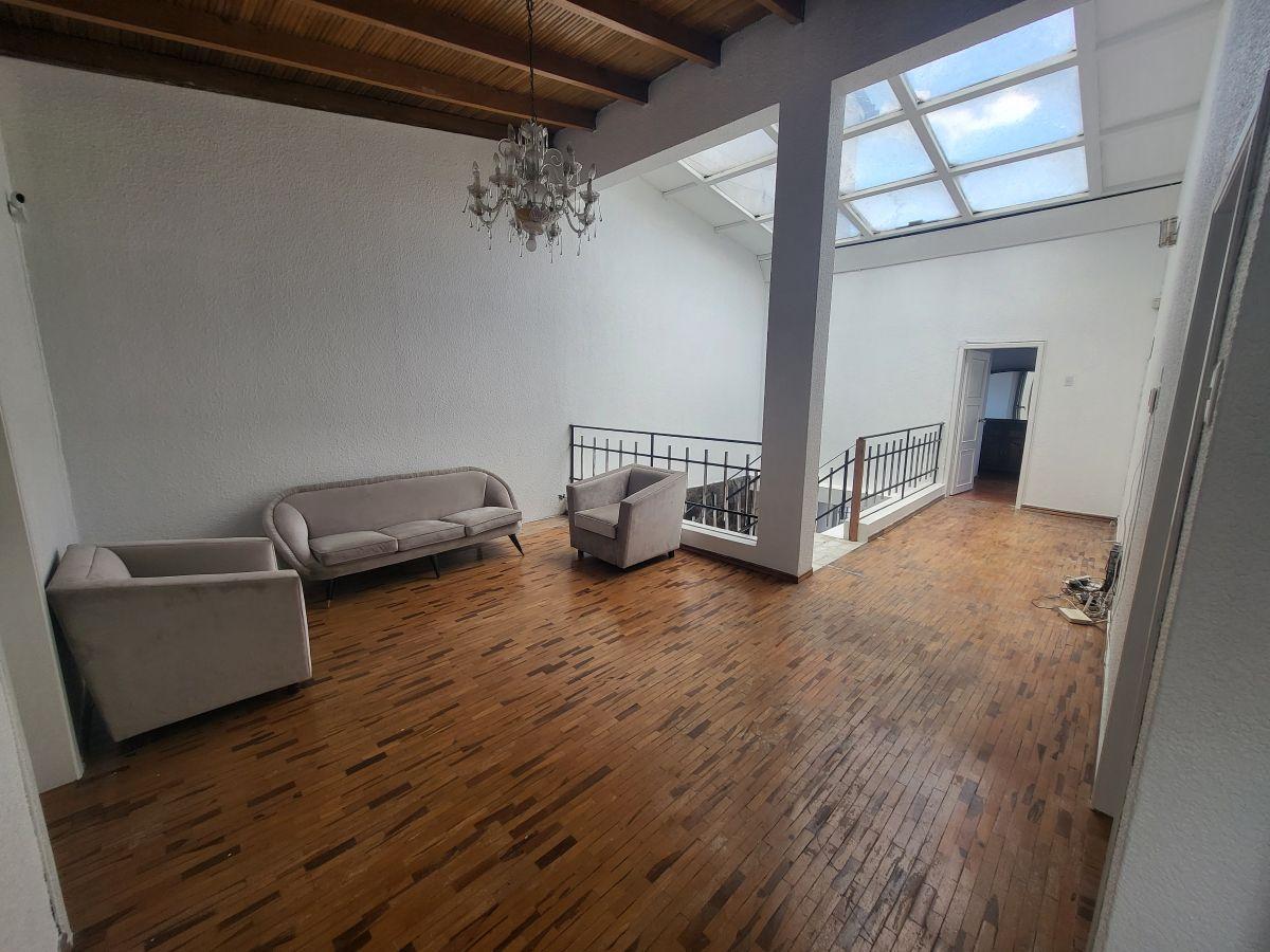 Oportunidad Amplia y Confortable Casa en Venta — imagen 2