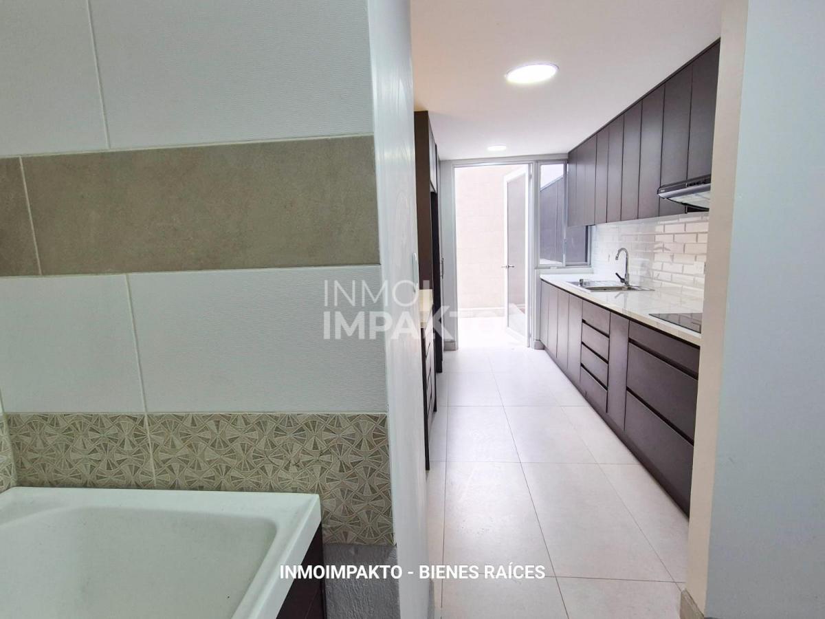 Departamento en Venta Planta Baja con Patio Centro Norte de Quito La Mariscal — imagen 4
