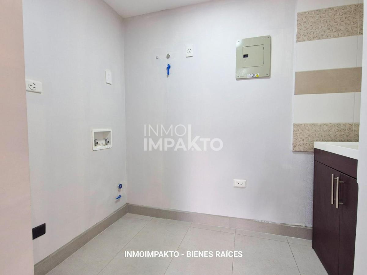 Departamento en Venta Planta Baja con Patio Centro Norte de Quito La Mariscal — imagen 3