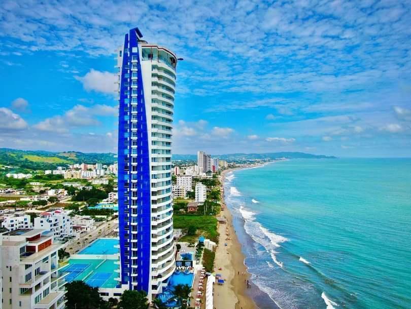 Departamento por Estrenar Frente Al Mar con Terraza en Tonsupa - Esmeraldas — imagen 10
