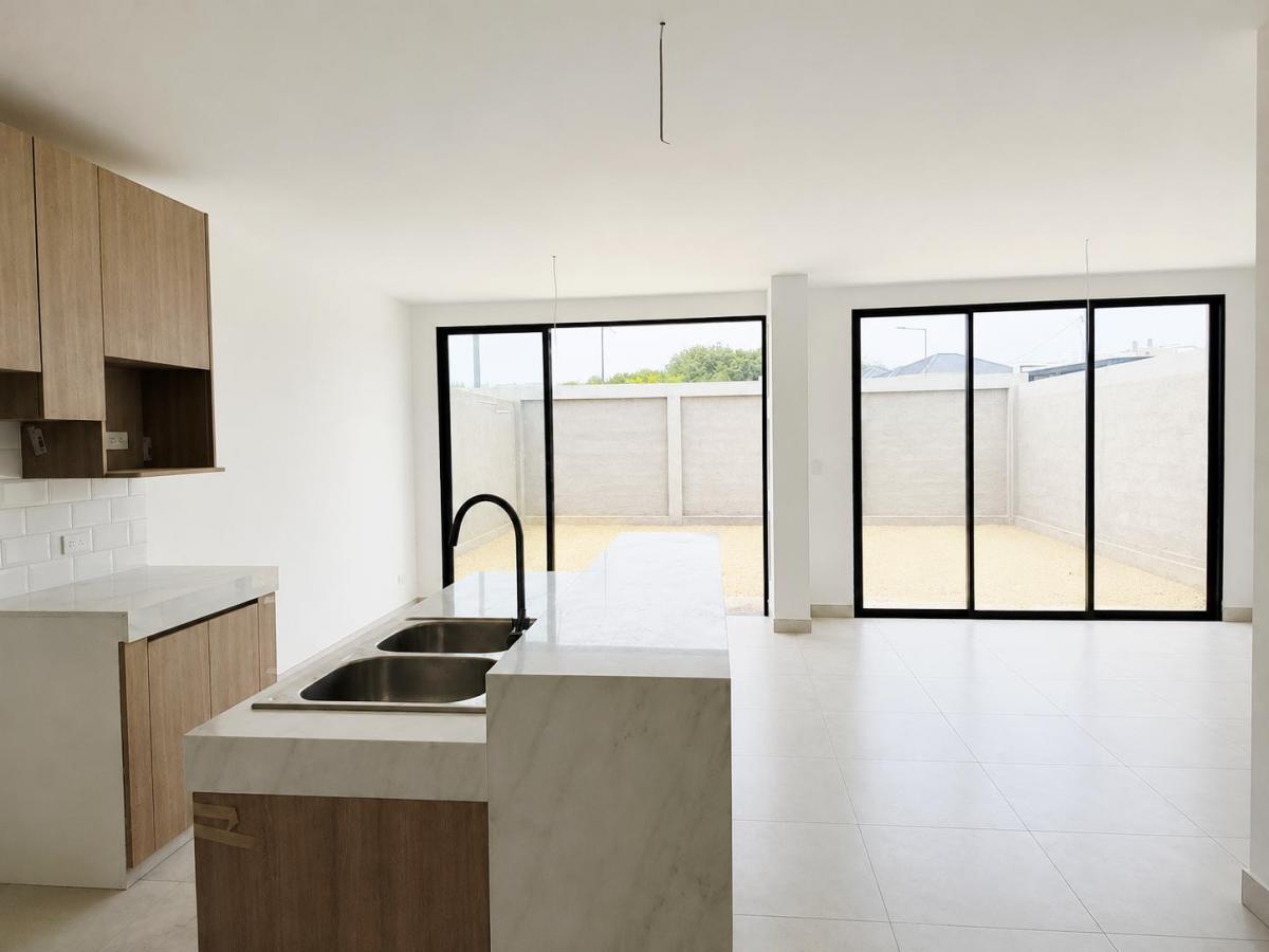 Venta Casa Urbanización Alba del Bosque, Etapa Alasia, Via a La Costa Km 18, 3 Dorm., Guayas — imagen 10