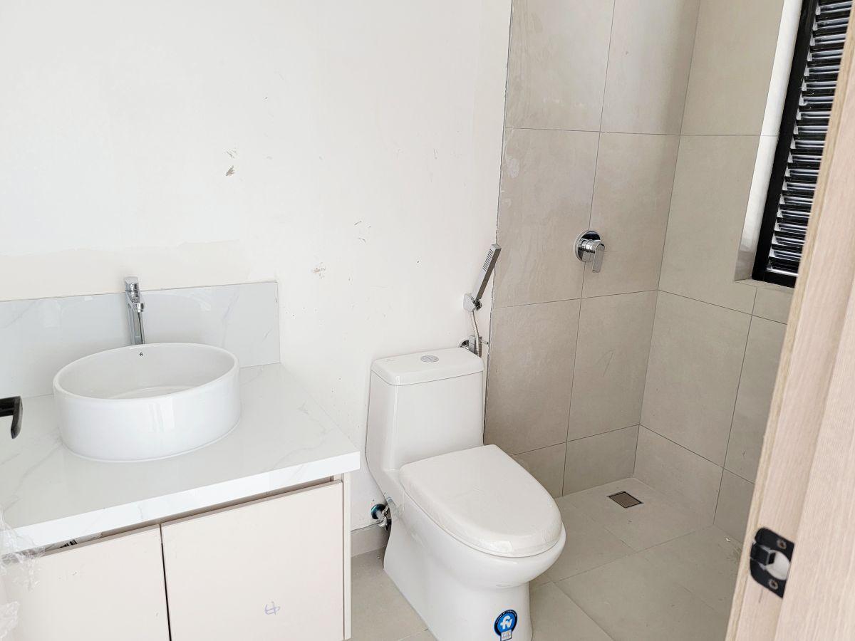 Venta Casa Urbanización Alba del Bosque, Etapa Alasia, Via a La Costa Km 18, 3 Dorm., Guayas — imagen 2