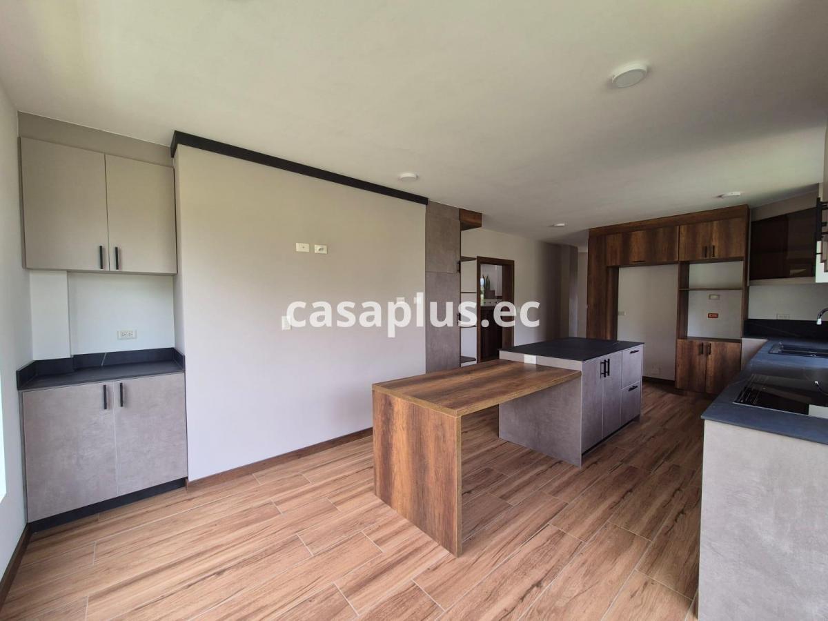 Casa por Estrenar en Venta en Belisario Quevedo en Latacunga, Cotopaxi — imagen 2