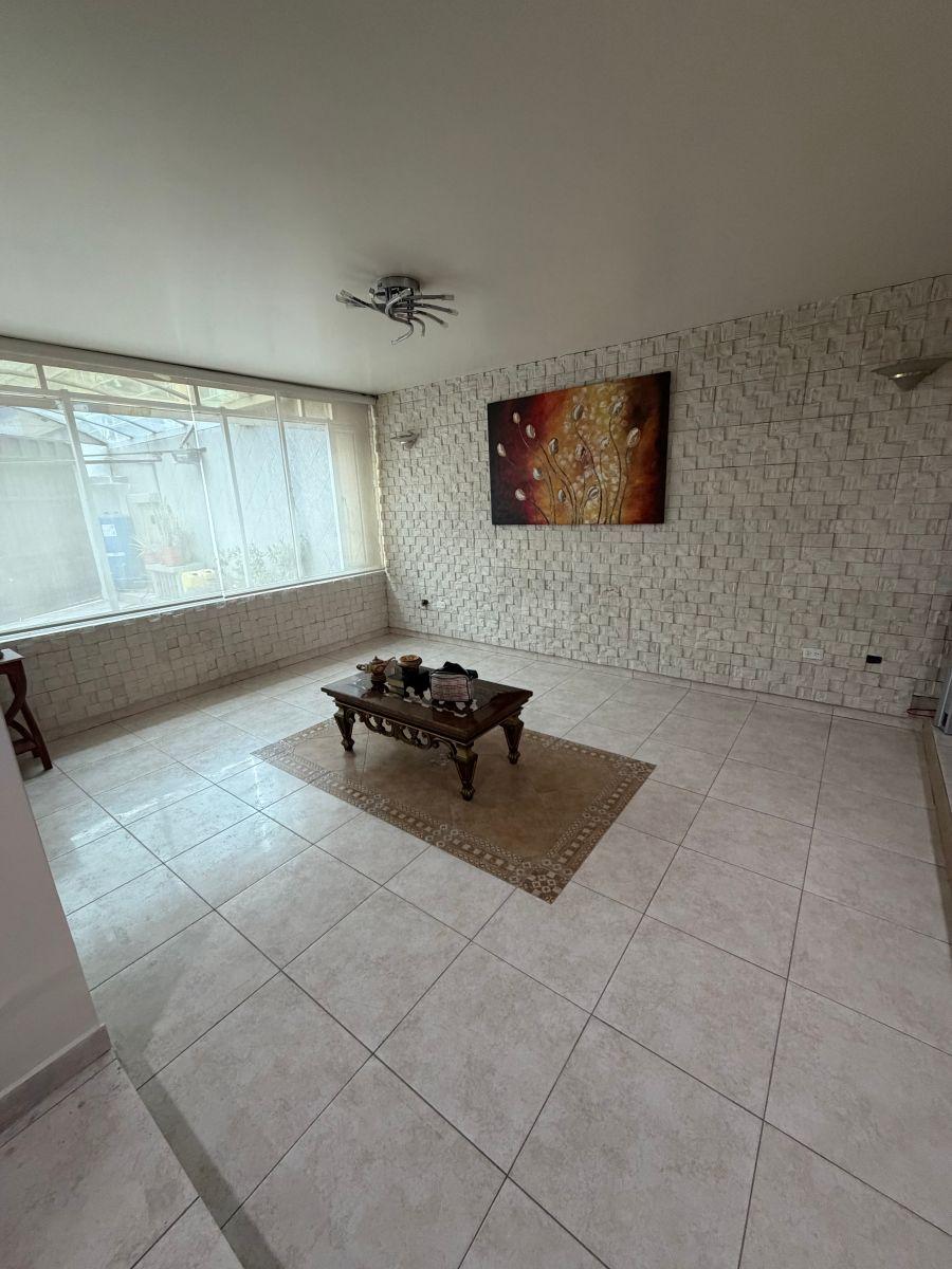 Hermosa Casa de Venta Sector Real Audiencia — imagen 9