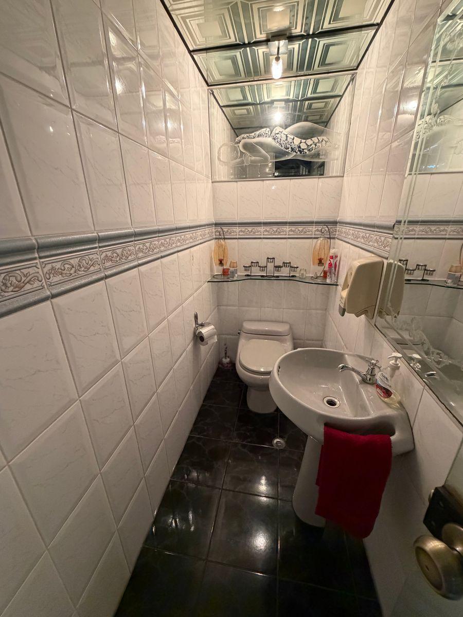 Hermosa Casa de Venta Sector Real Audiencia — imagen 6