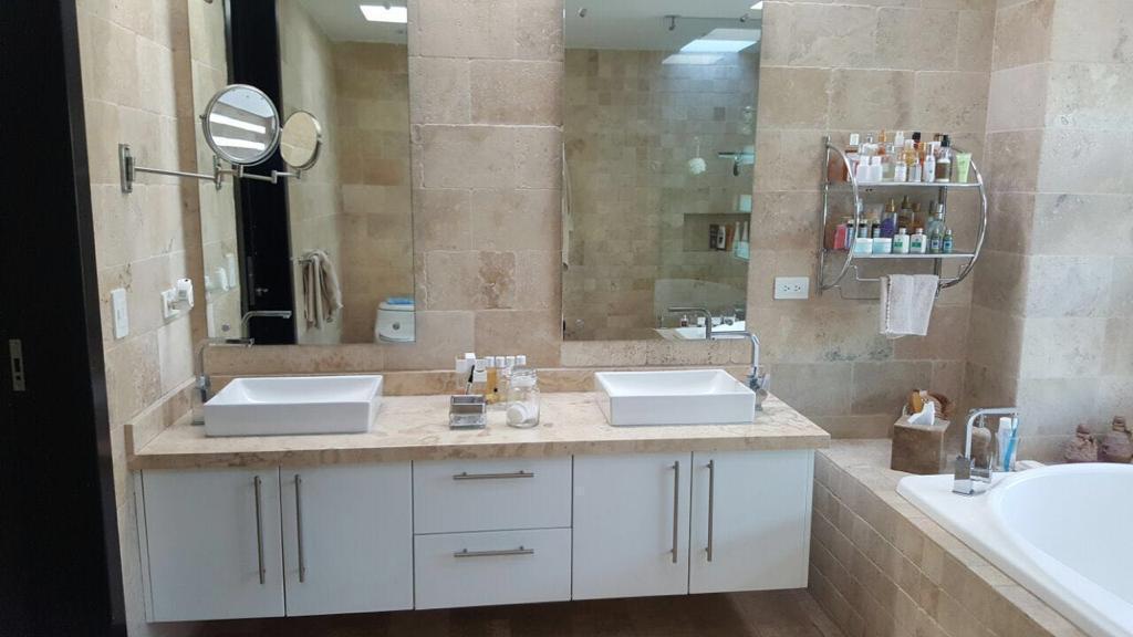 Cumbaya Pent House de Venta Sector Site Center Vista Espectacular — imagen 2