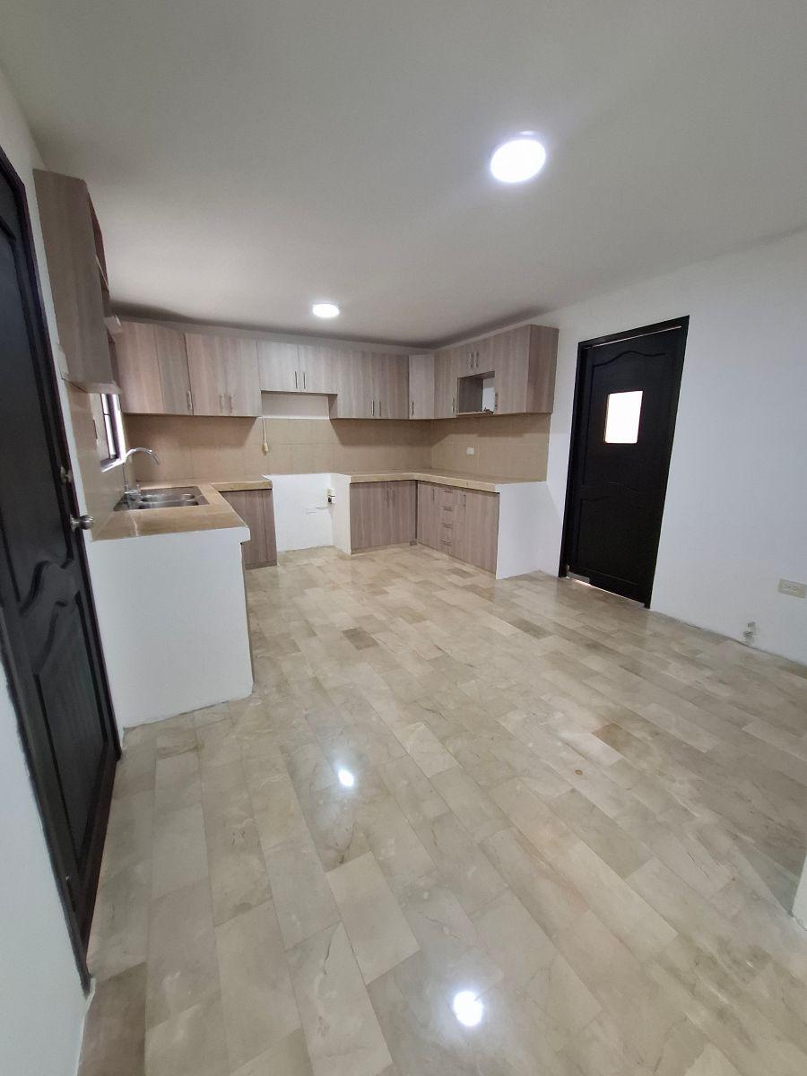 Ceibos Norte: en Venta Impecable Casa Remodelada de 4 Habitaciones con Patio y Terraza, Guayas — imagen 6