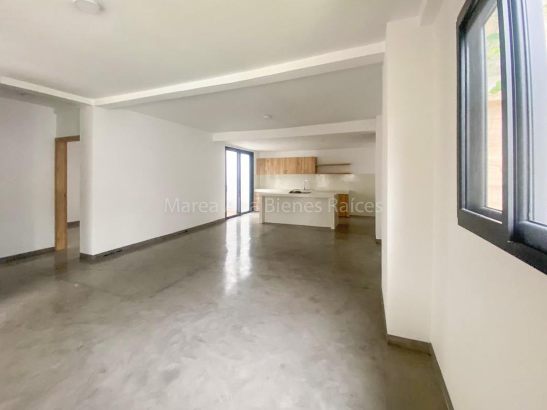 Casa Remodelada con 4 Departamentos por Estrenar a 1 Cuadra de La Playa de Olón — imagen 8