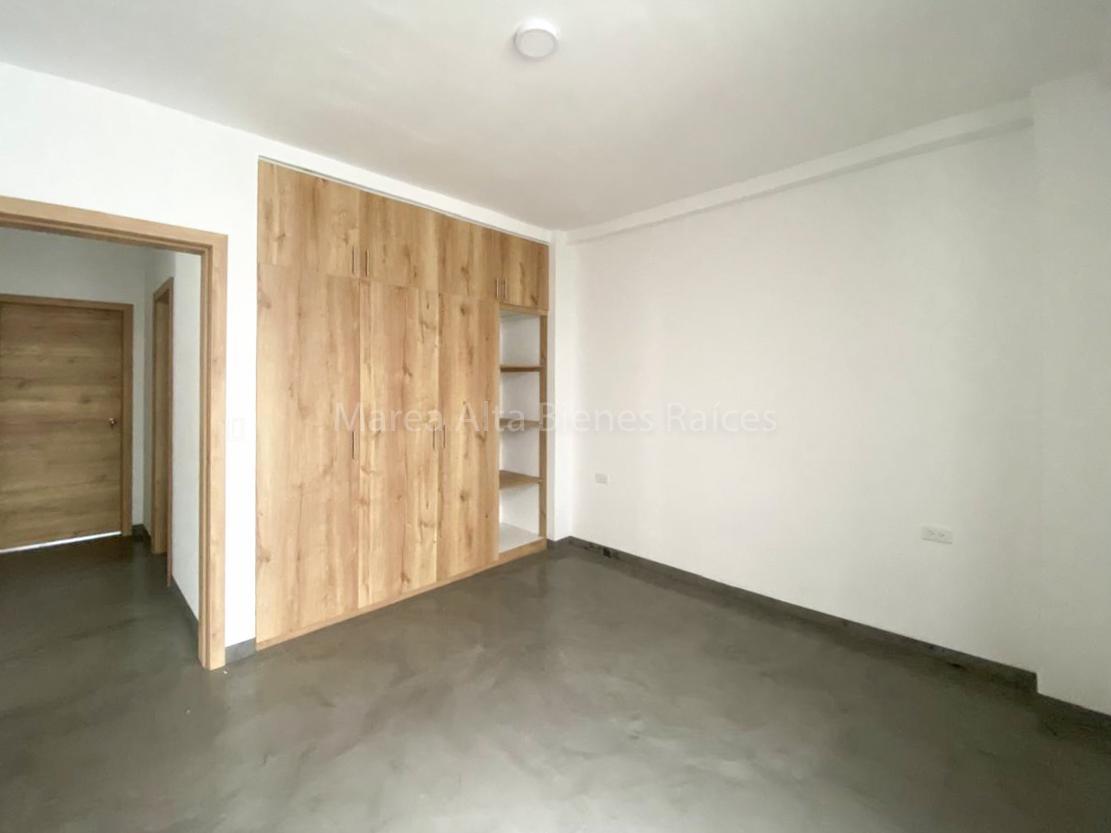 Casa Remodelada con 4 Departamentos por Estrenar a 1 Cuadra de La Playa de Olón — imagen 7