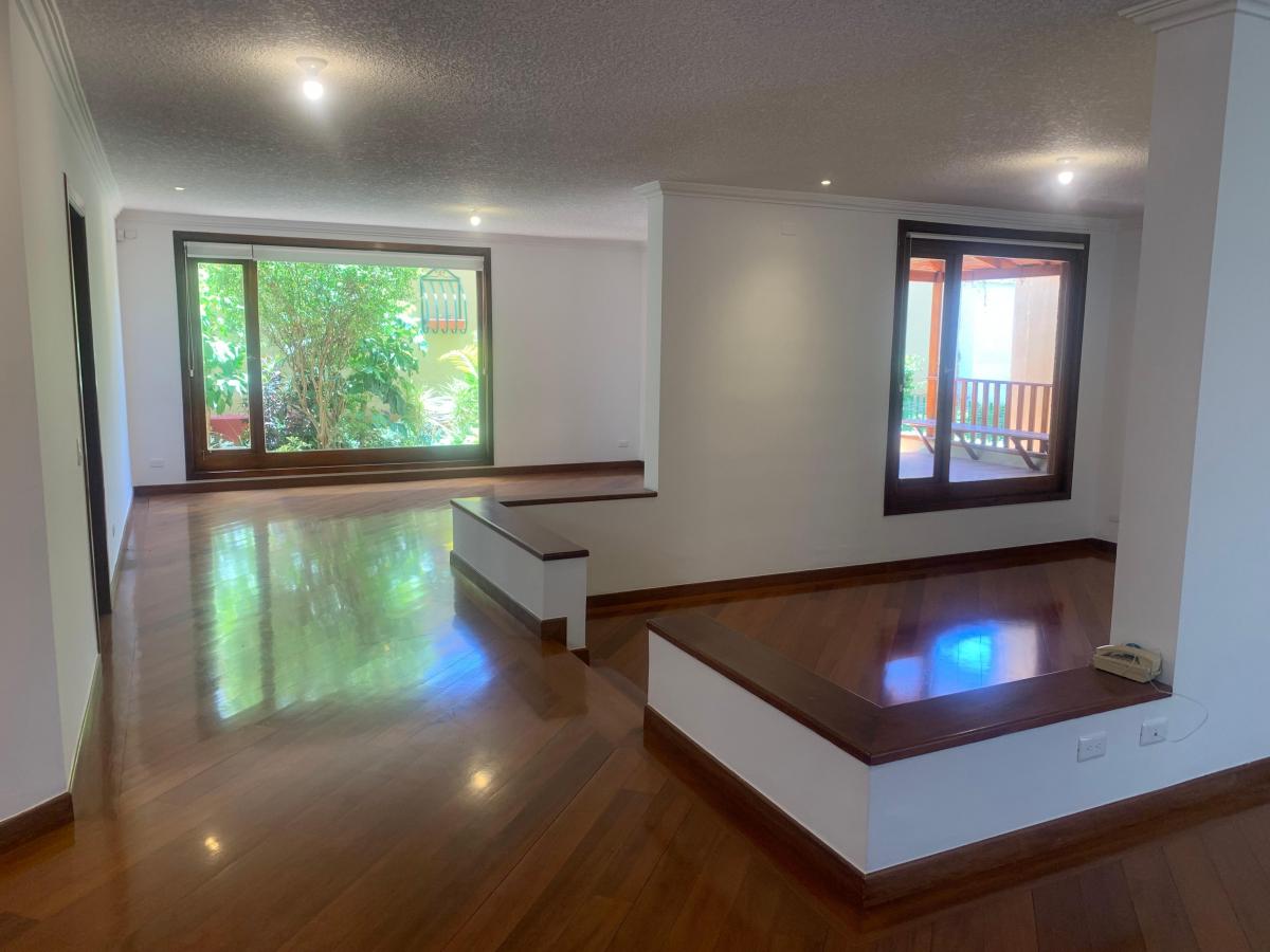 Vendo Casa Cumbayá 550 m 650.000 Dólares, Mm — imagen 9