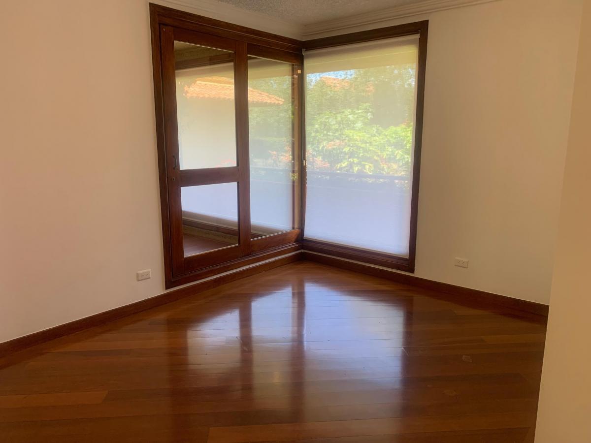 Vendo Casa Cumbayá 550 m 650.000 Dólares, Mm — imagen 8